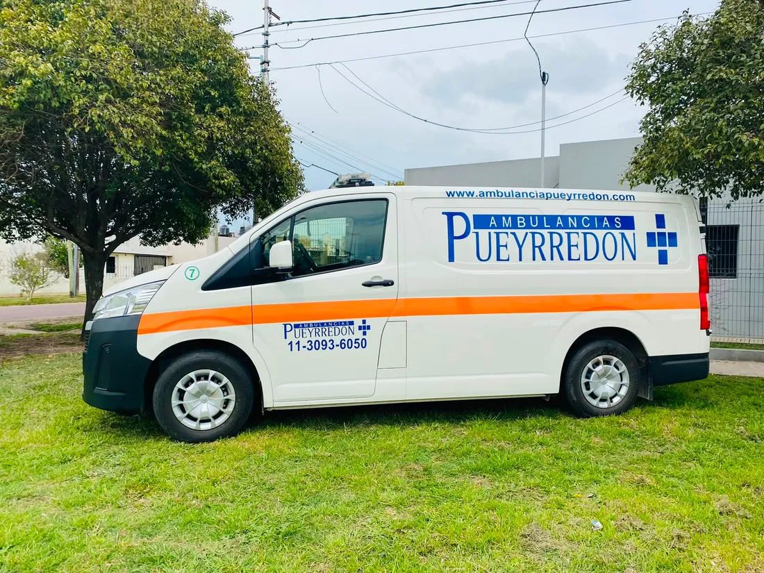 Ambulancia Toyota Hiace de Ambulancias Pueyrredón